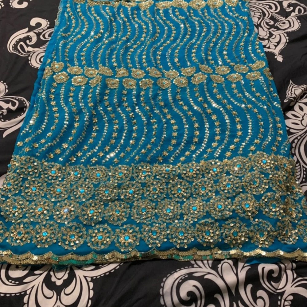 Saree - Picture 1 of 2